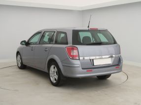 Opel Astra - 2010