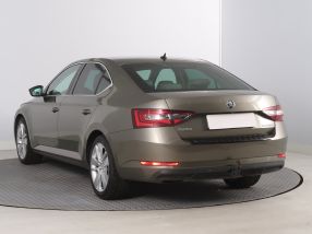 Škoda Superb - 2016