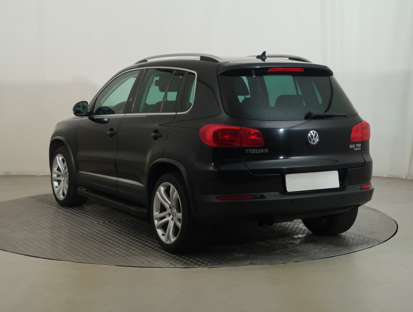 Volkswagen Tiguan, 2012