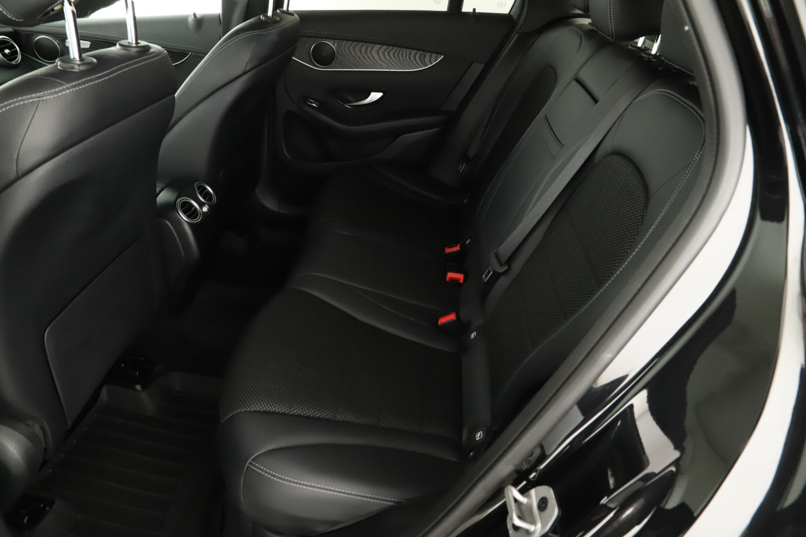 Mercedes-Benz GLC - 2021