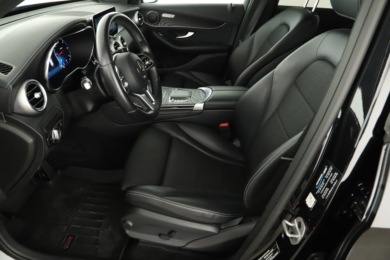 Mercedes-Benz GLC - 2021