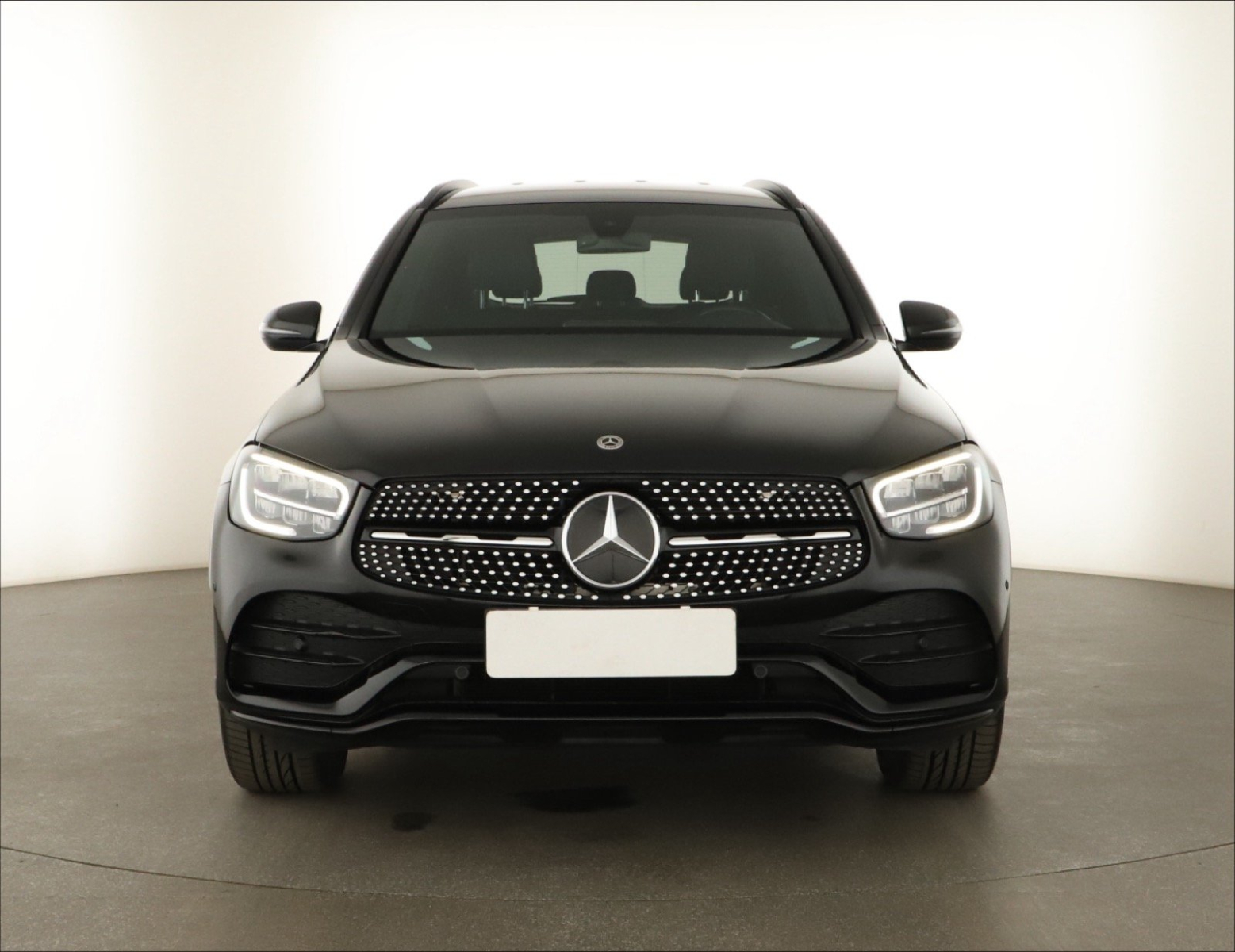 Mercedes-Benz GLC - 2021