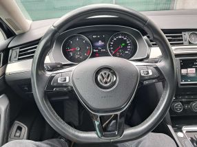 Volkswagen Passat - 2016