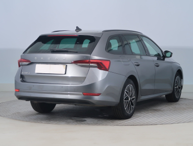Škoda Octavia - 2023