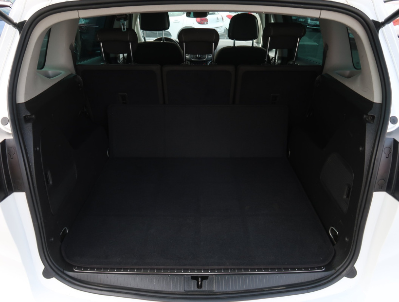 Opel Zafira Tourer, 2013