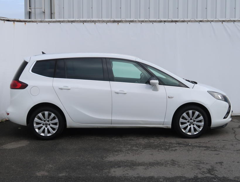 Opel Zafira Tourer, 2013