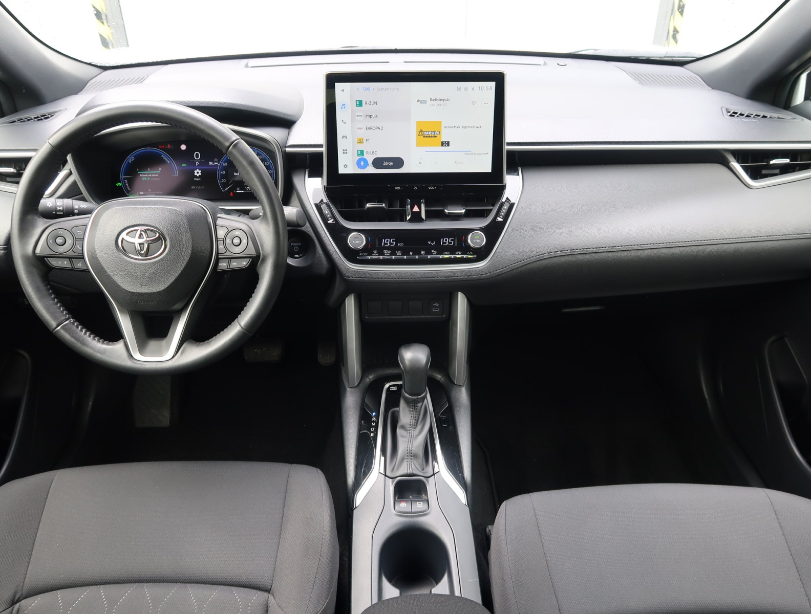 Toyota Corolla Cross - 2024
