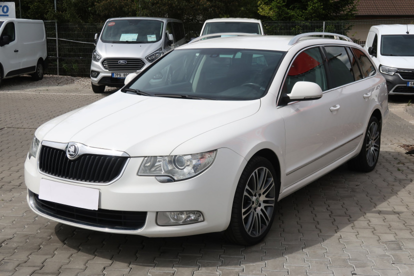 Škoda Superb, 2012