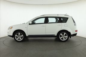 Mitsubishi Outlander - 2009