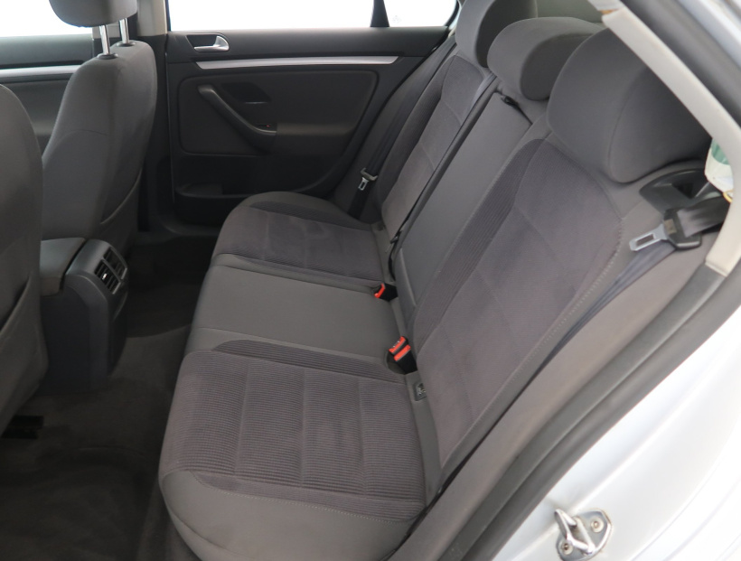 Volkswagen Jetta, 2006