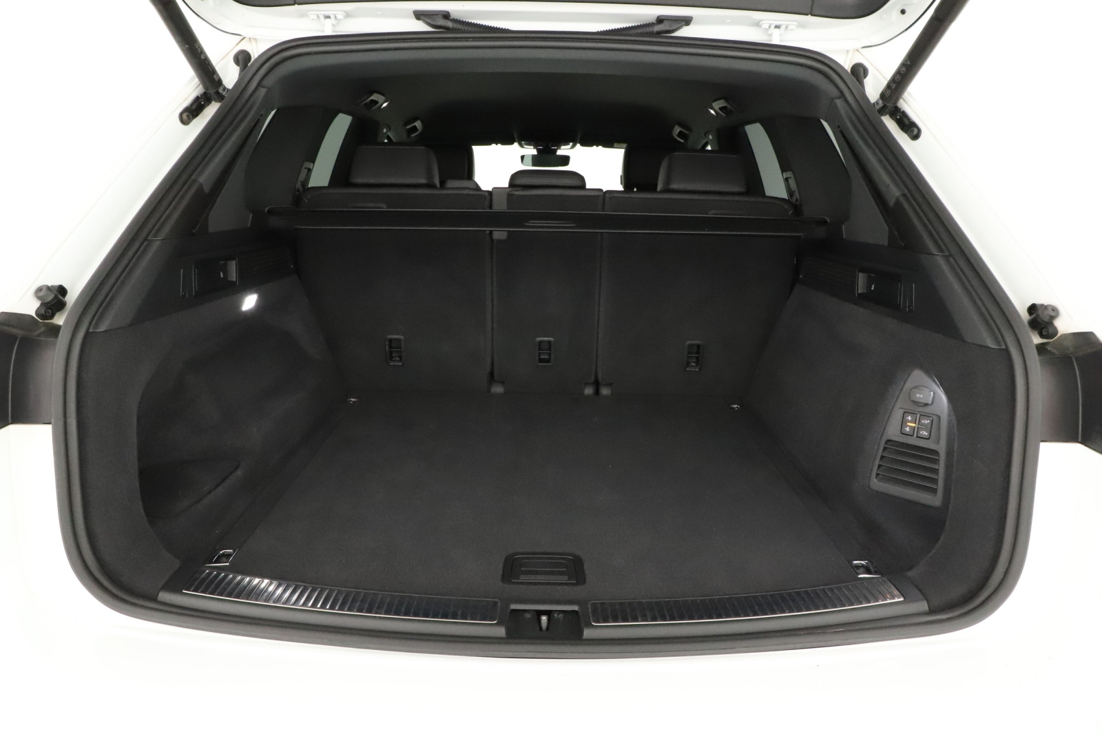 Volkswagen Touareg - 2023
