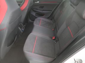 Volkswagen Golf - 2024