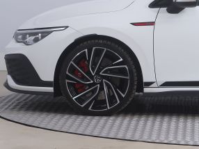 Volkswagen Golf - 2024