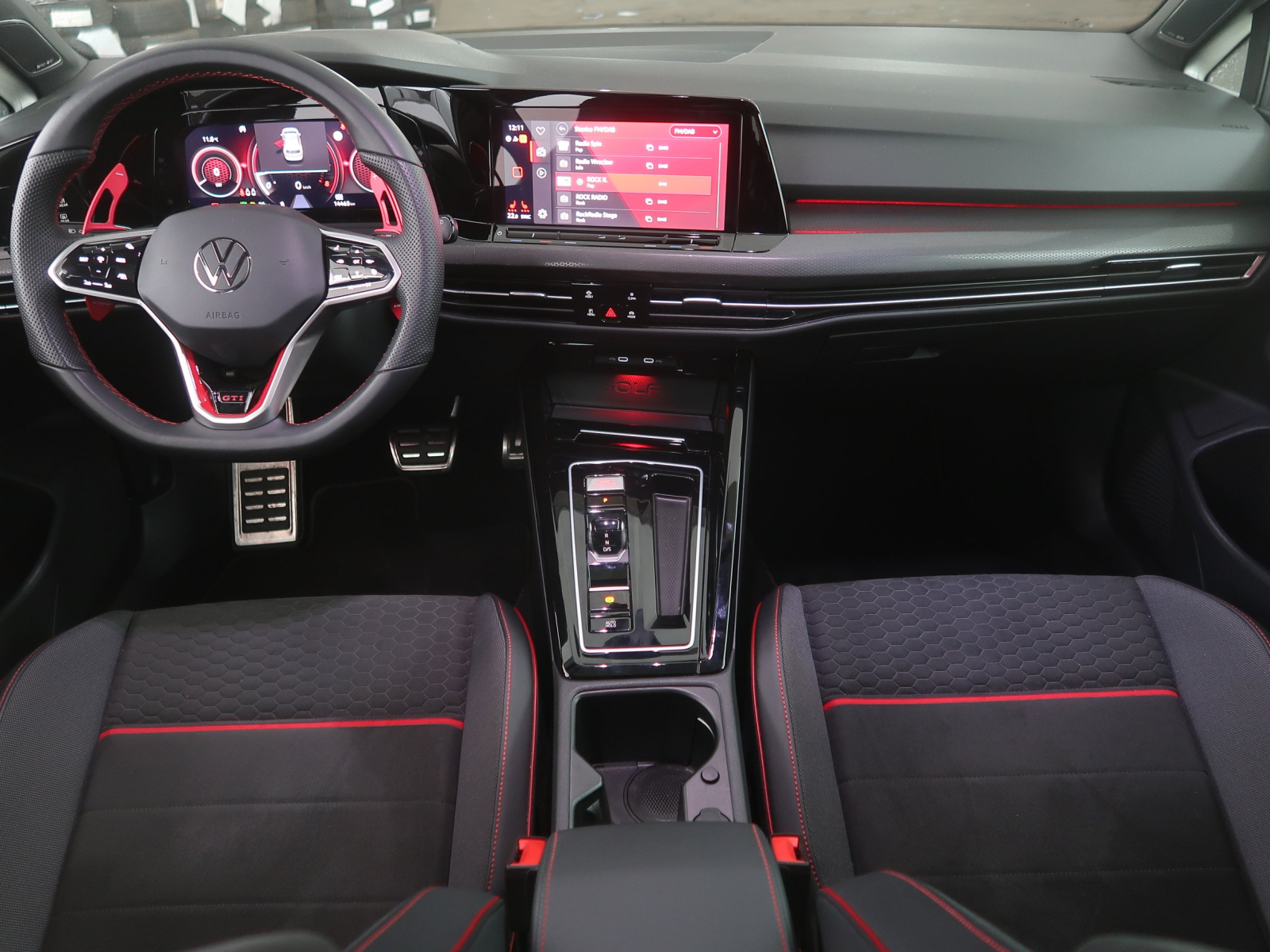 Volkswagen Golf - 2024