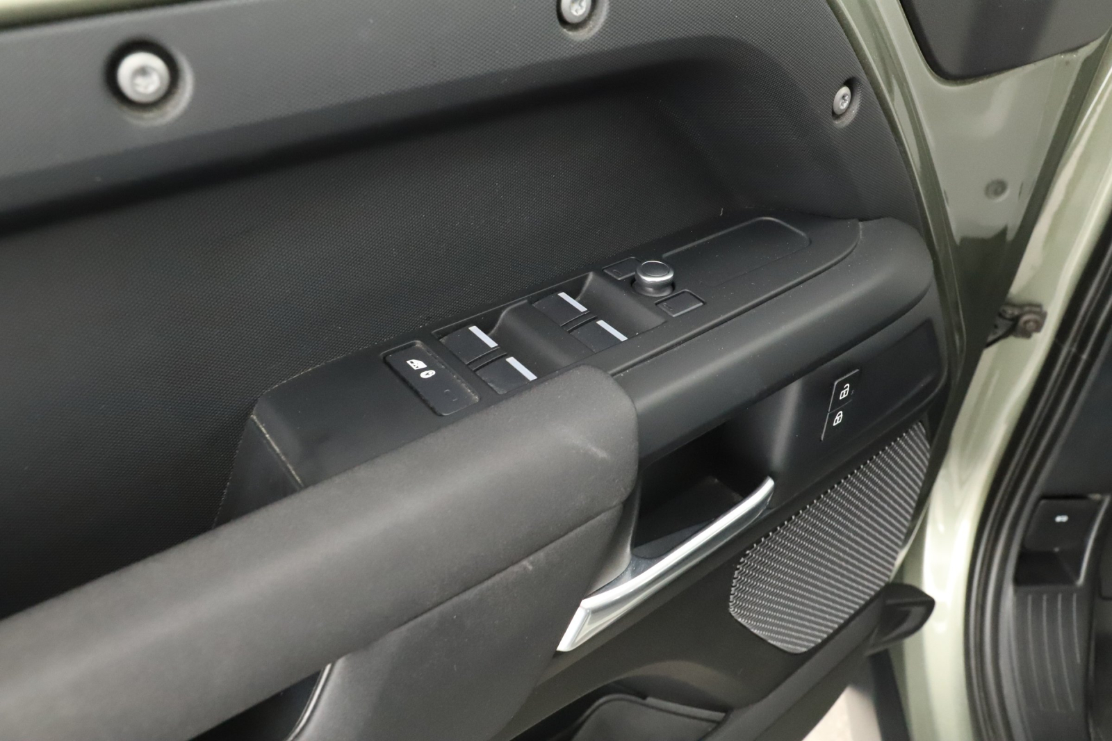 Land Rover Defender - 2021