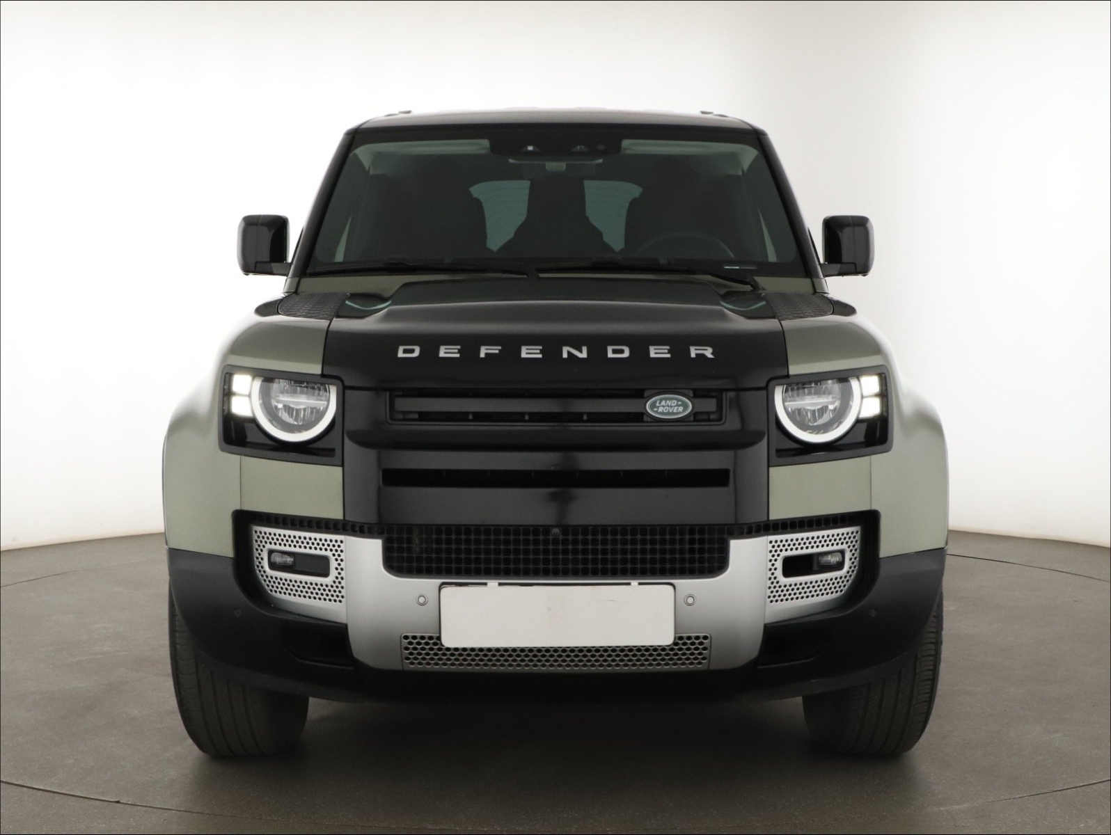 Land Rover Defender - 2021
