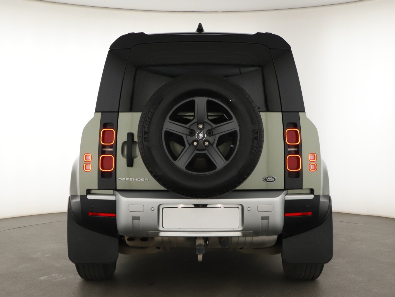 Land Rover Defender - 2021