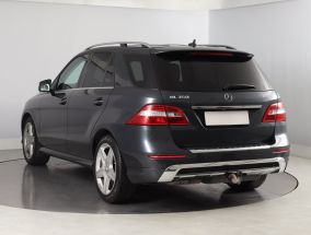 Mercedes-Benz ML - 2012