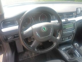 Škoda Superb - 2011