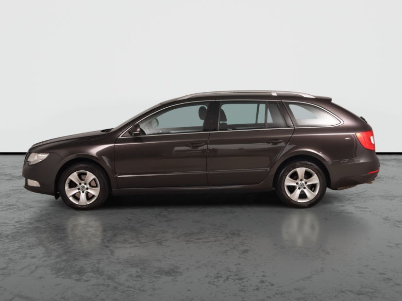 Škoda Superb, 2011