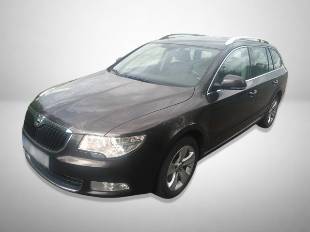 Škoda Superb 2011