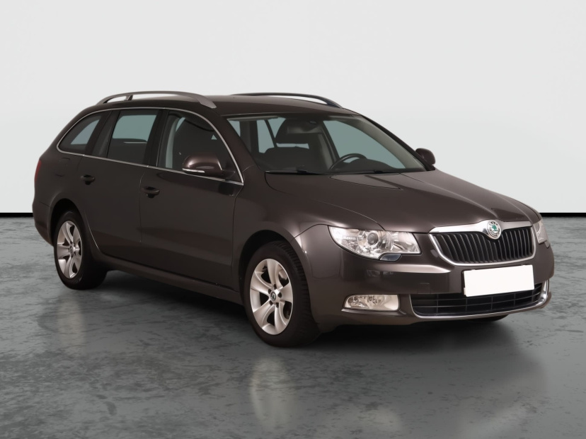 Škoda Superb, 2011