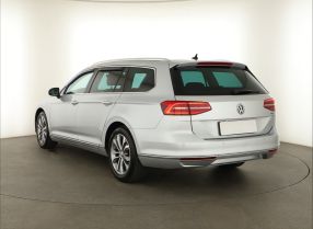 Volkswagen Passat - 2015