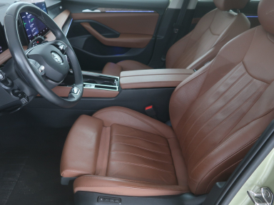 Škoda Superb - 2024