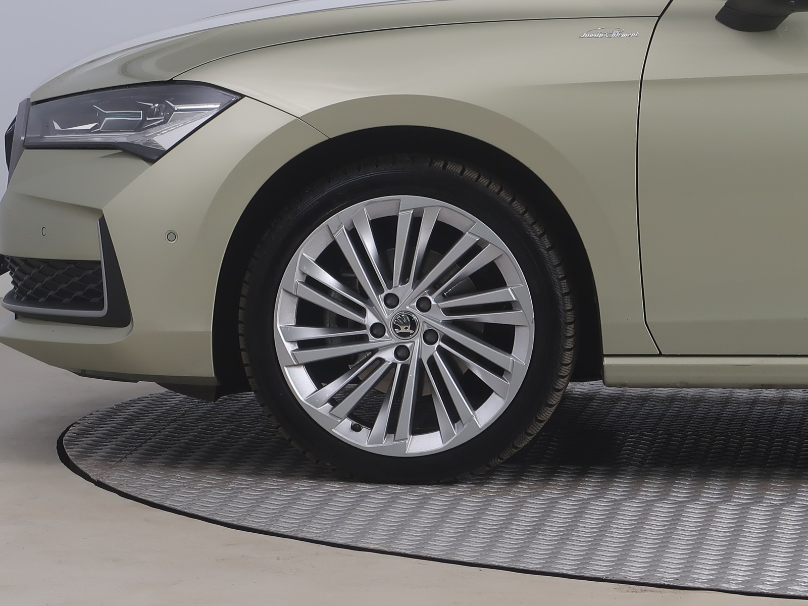 Škoda Superb - 2024