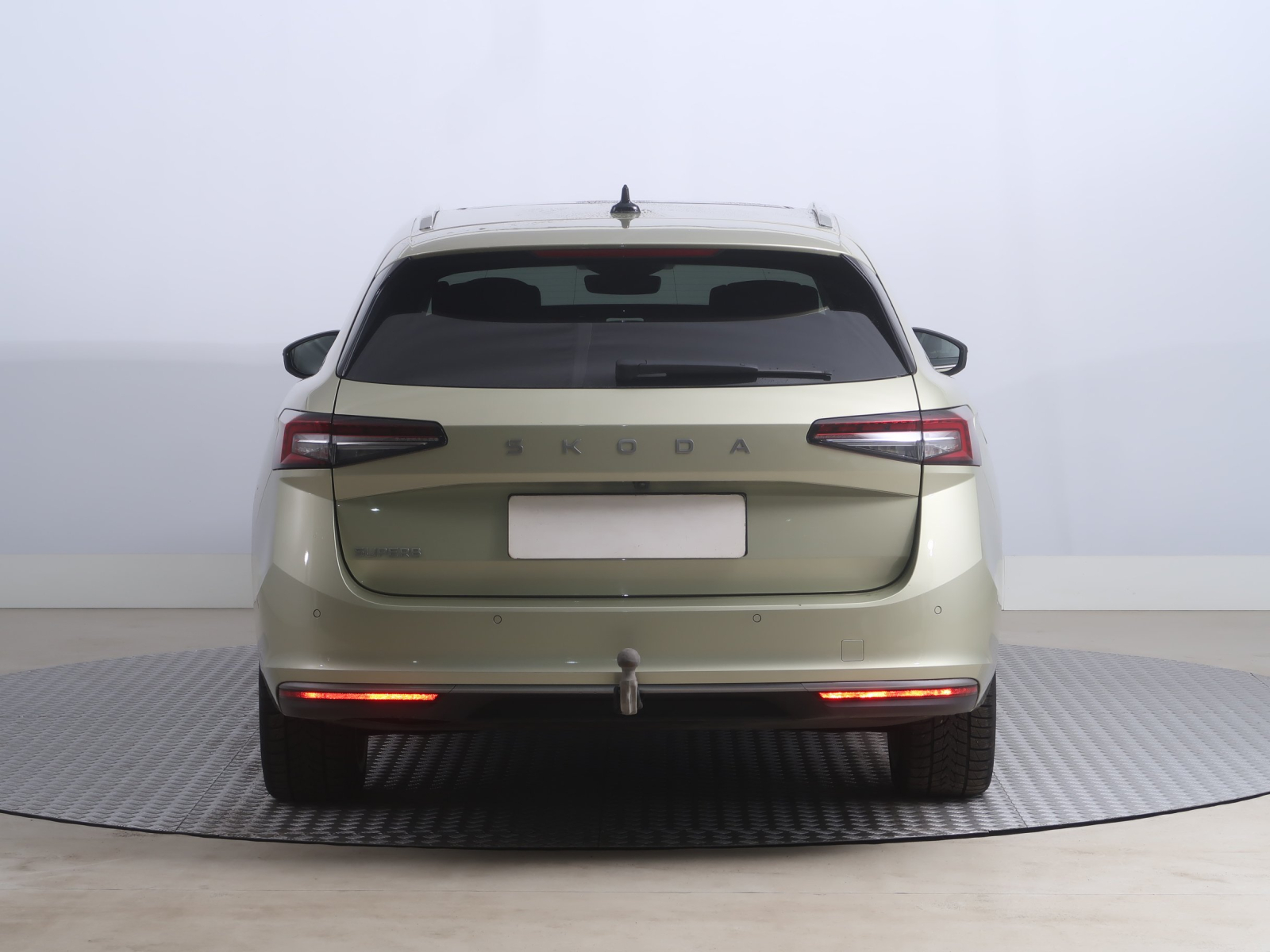 Škoda Superb - 2024