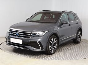 Volkswagen Tiguan - 2021