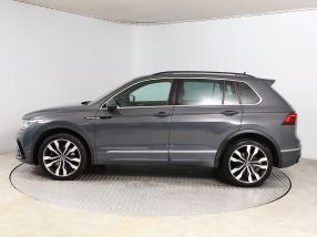 Volkswagen Tiguan - 2021
