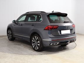 Volkswagen Tiguan - 2021