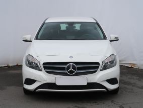 Mercedes-Benz A - 2015