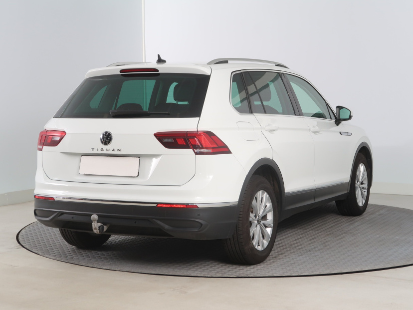 Volkswagen Tiguan, 2020