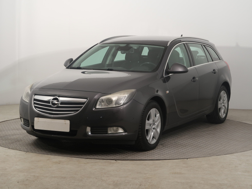 Opel Insignia, 2009