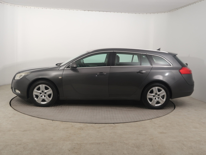 Opel Insignia, 2009