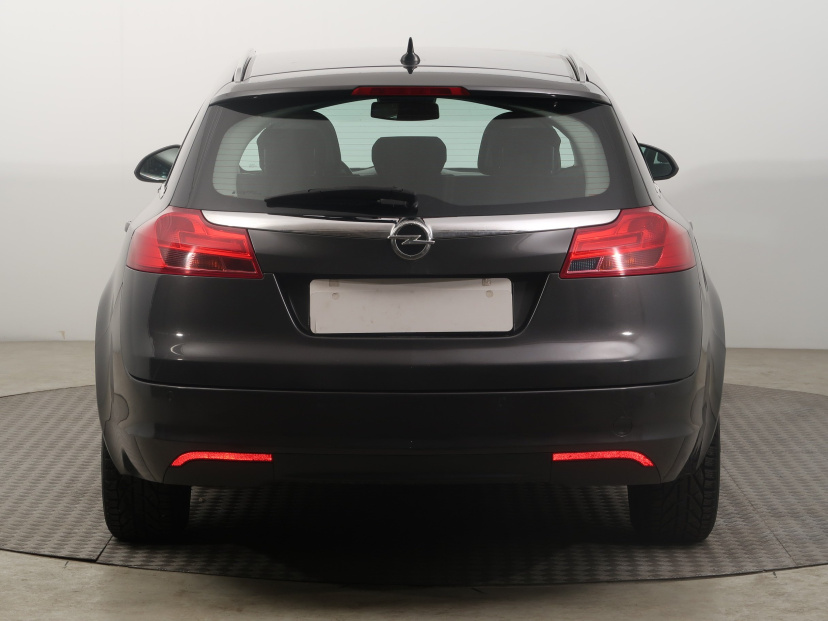 Opel Insignia, 2009
