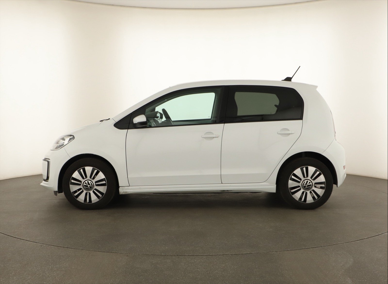 VW e-up! 32.3 kWh, 2020 4