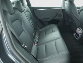 Tesla Model 3 - 2025