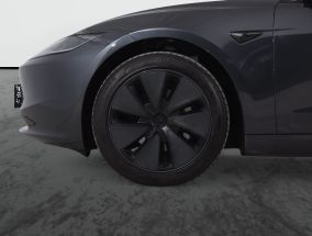 Tesla Model 3 - 2025