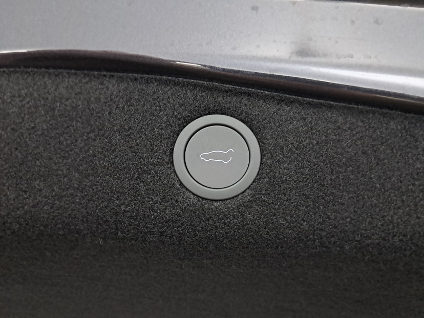 Tesla Model 3, 2025