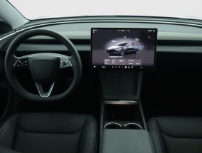 Tesla Model 3 - 2025