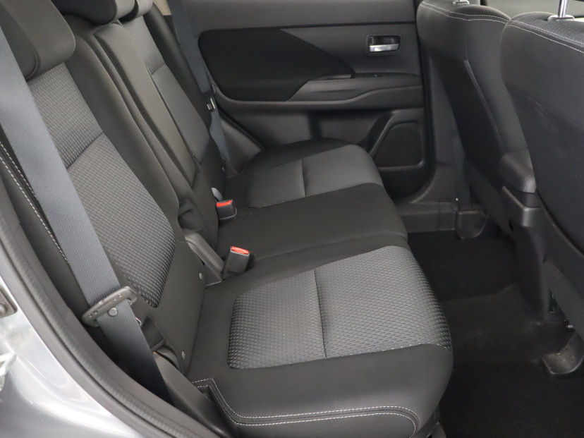 Mitsubishi Outlander, 2016