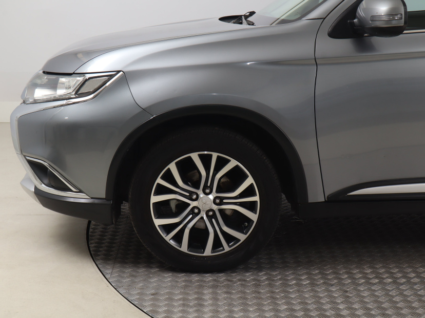 Mitsubishi Outlander, 2016