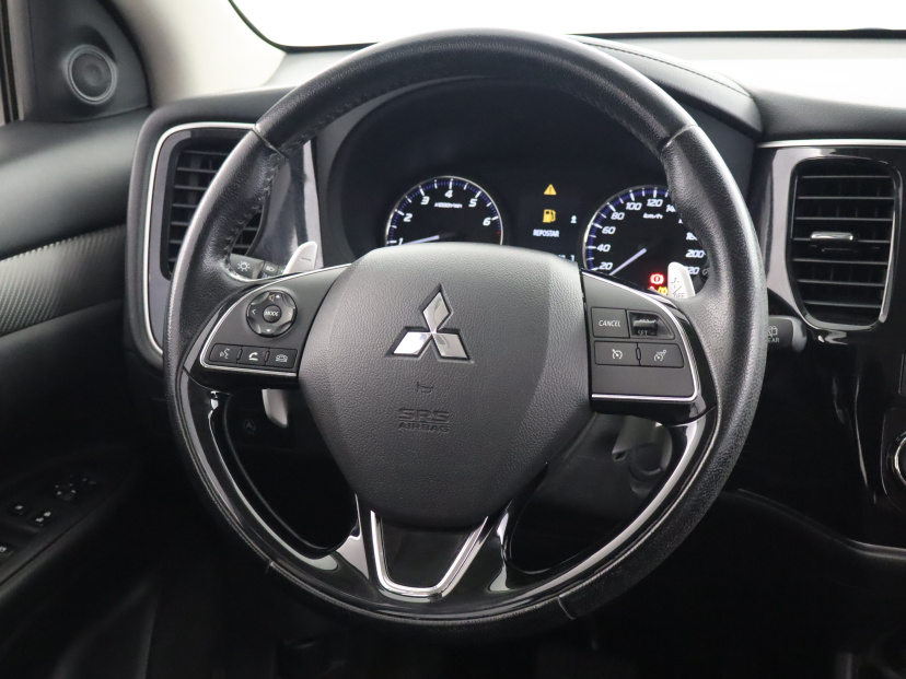 Mitsubishi Outlander, 2016