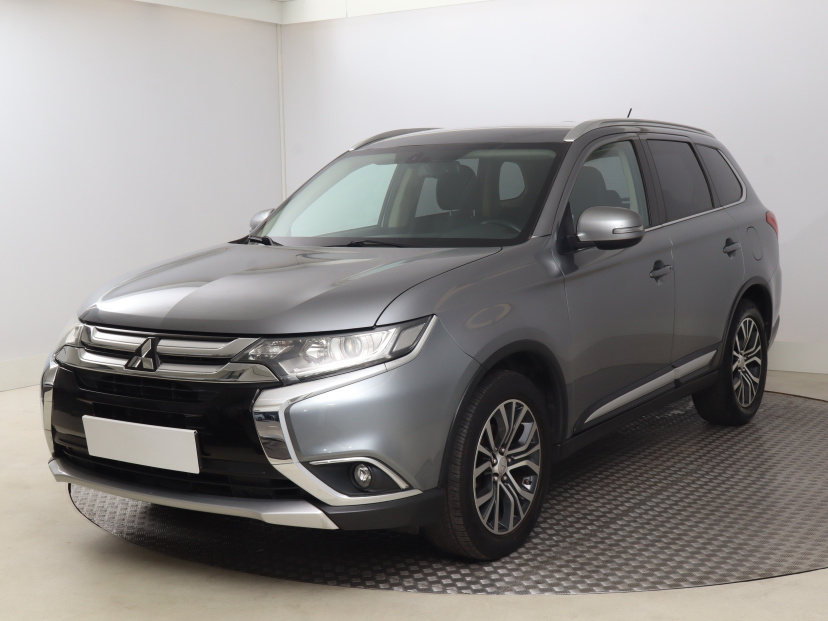 Mitsubishi Outlander, 2016