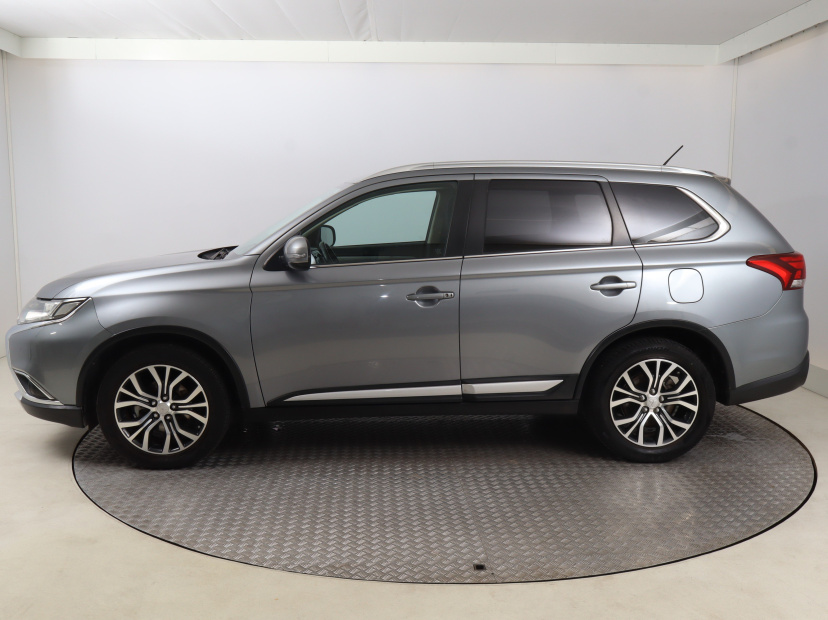 Mitsubishi Outlander, 2016