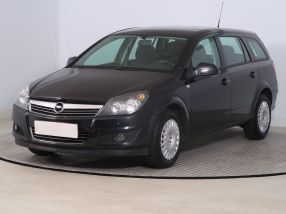 Opel Astra - 2012