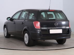 Opel Astra - 2012
